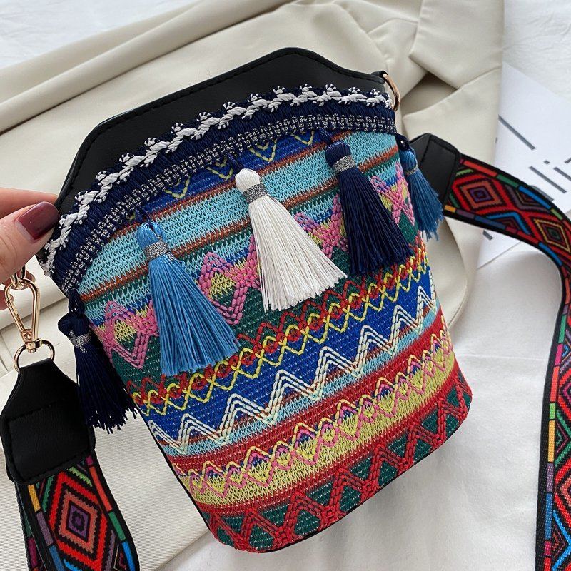 2023 Individuální Taška Přes Rameno V Etnickém Stylu Pro Ženy Tassel Woven Bucket Bag