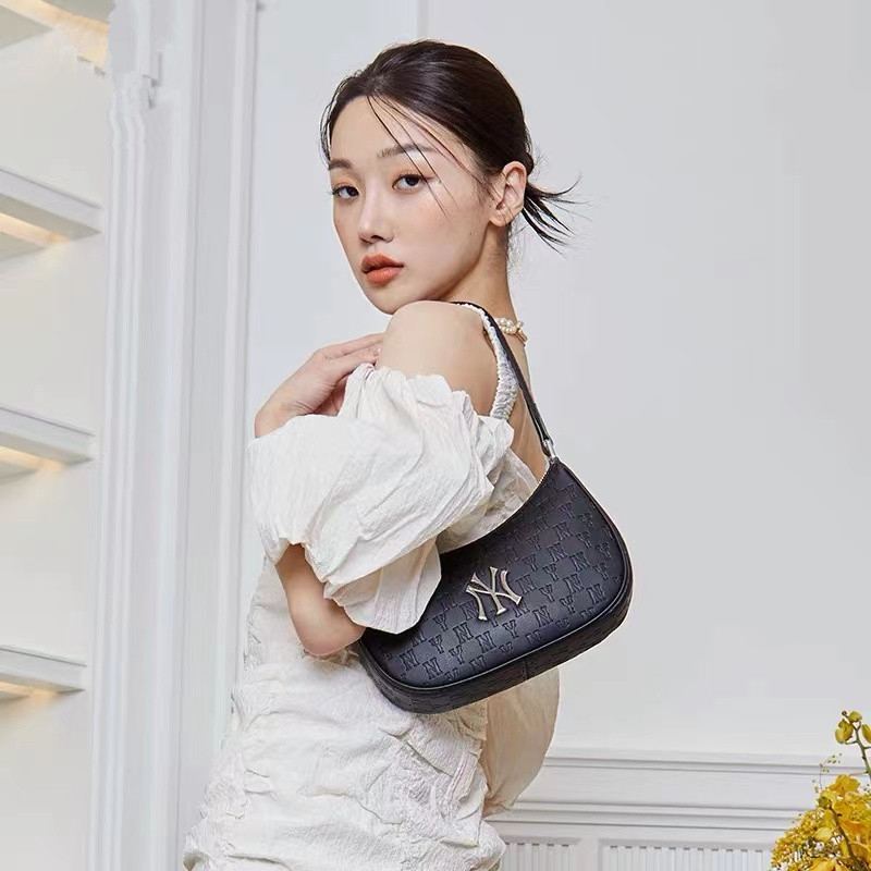 Mlb Underarm Bag Summer High-end Feeling Niche White Crescent Bag Kabelka Přes Rameno Malá Taška