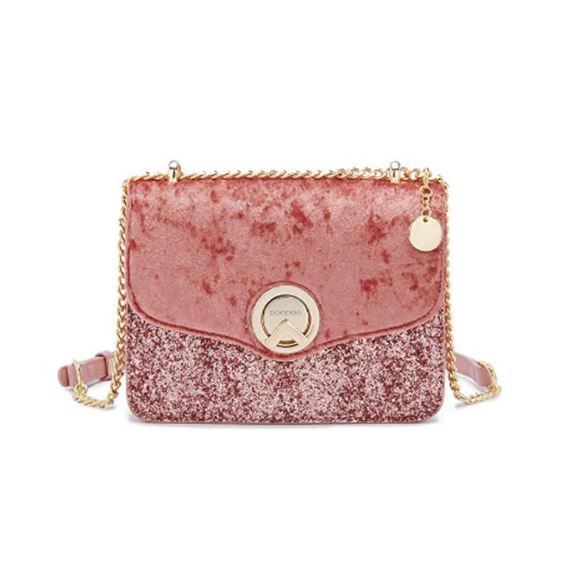 Velvet Chain Small Square Bag Módní Všestranná Taška Přes Rameno S Efektní Crossbody Kabelkou S Kulatým Plátem