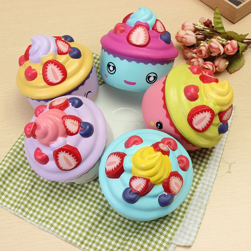 Leilei Squishy Jahoda Ovocný Zmrzlinový Pohár Cupcake Pomalé Kynutí Originální Balení Kolekce Dárek