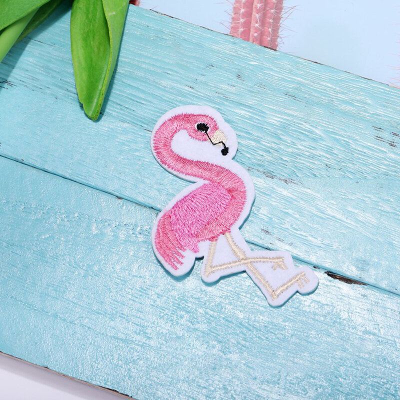 1 Ks Červená Bílá Vyšívací Flamingo Látková Pasta / Diy Oděvní Dekorace Doplňky Náplasti