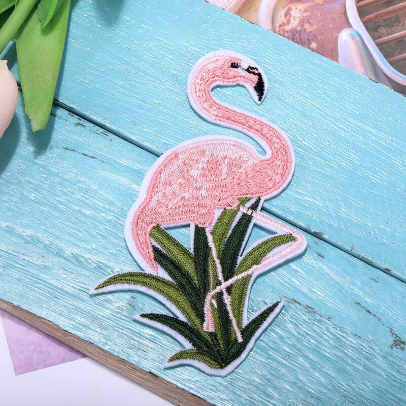 1 Ks Červená Bílá Vyšívací Flamingo Látková Pasta / Diy Oděvní Dekorace Doplňky Náplasti