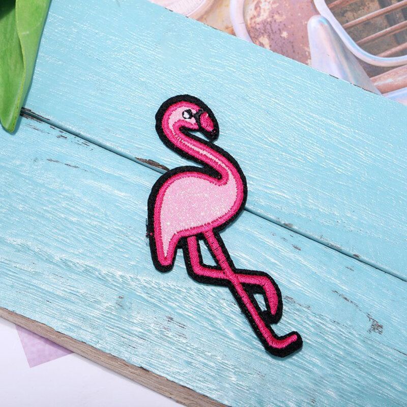 1 Ks Červená Bílá Vyšívací Flamingo Látková Pasta / Diy Oděvní Dekorace Doplňky Náplasti