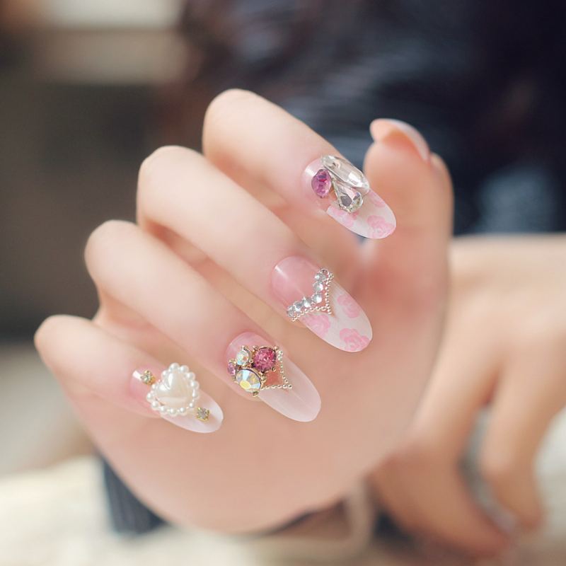 24 Kousků Růžových Diamantů Ve Tvaru Srdce Dokončené Nail Art Oblečení V Krabičce Svatební Falešné Nehty Velkoobchod Nástrojů Pro Zdobení Nehtů N066